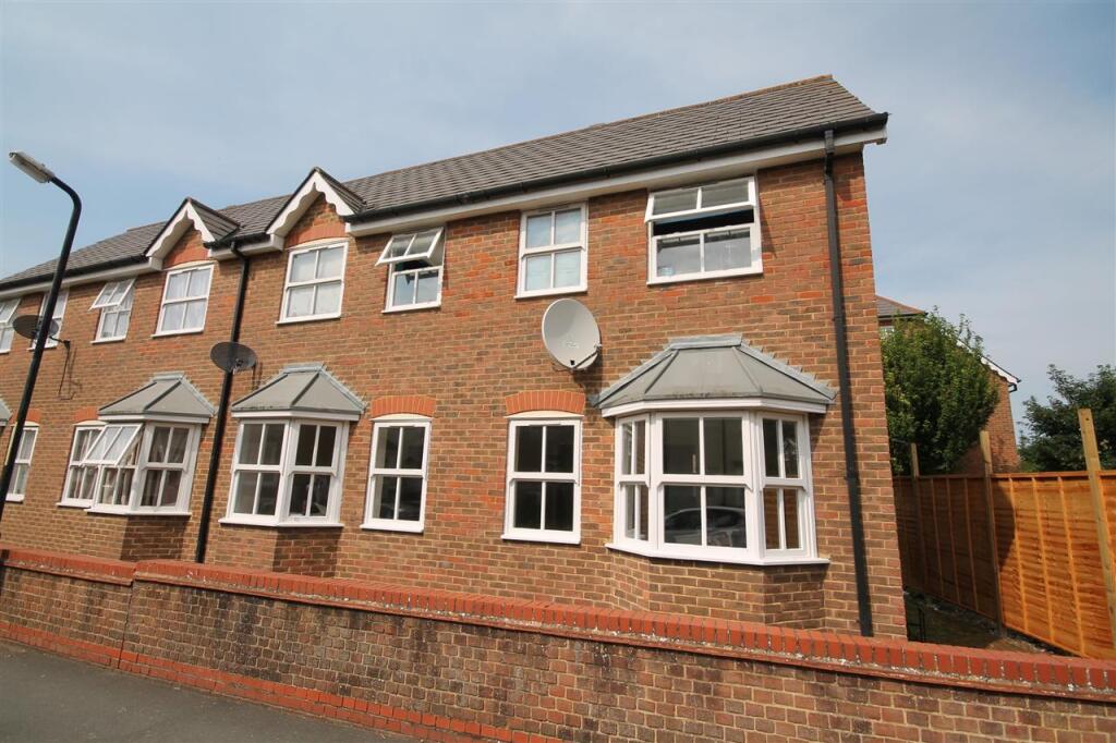 1 bed Apartment for rent in Canterbury. From Godwin Curtis Ltd - Canterbury 1 bed Apartment for rent in Canterbury. From Godwin Curtis Ltd - Canterbury