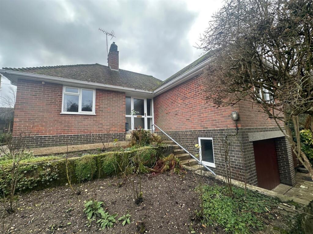 2 bed Detached for rent in Andover. From Graham & Co - Andover