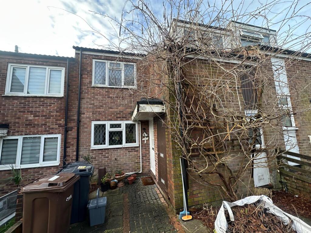 0 bed Studio for rent in Andover. From Graham & Co - Andover