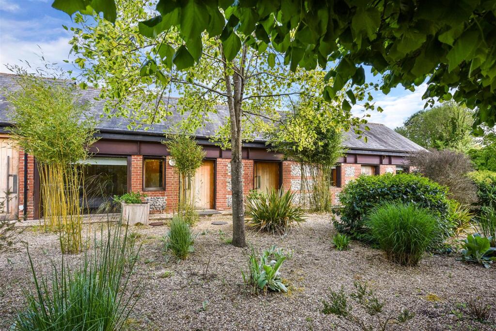 3 bed Semi Detached for rent in Whitchurch. From Graham & Co - Andover