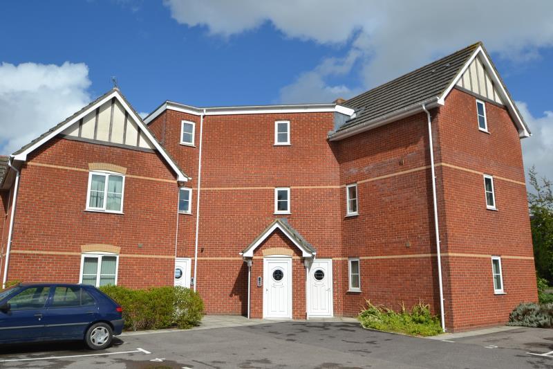 2 bed 1st Floor Flat for rent in Andover. From Graham & Co - Andover