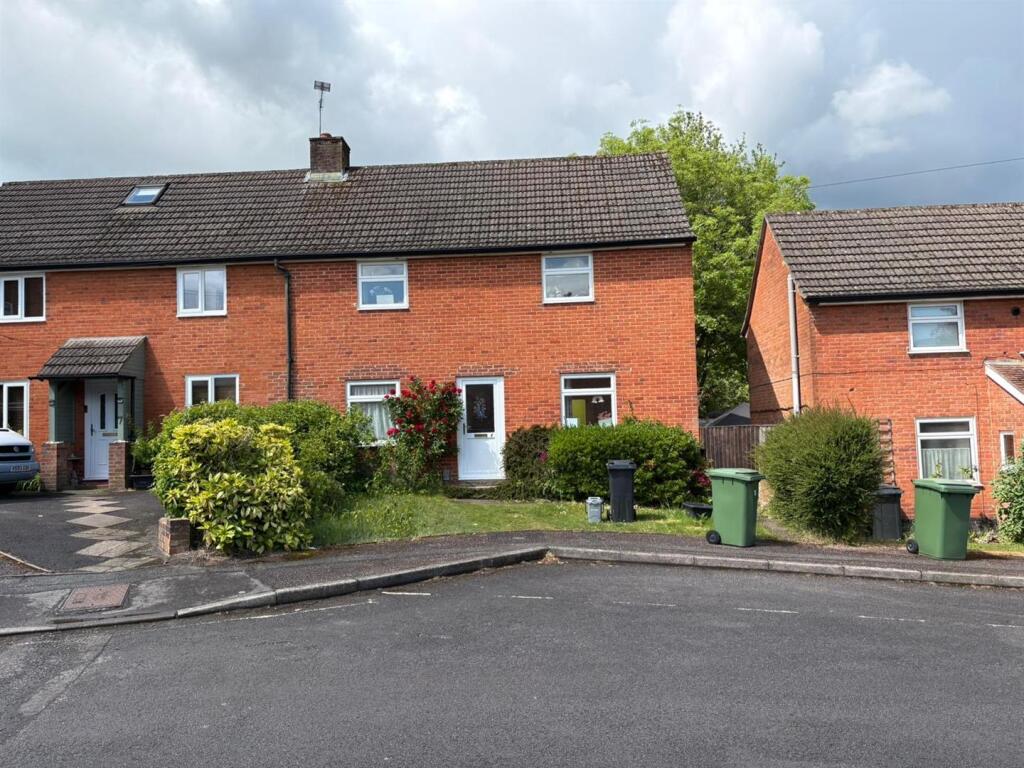 4 bed Detached for rent in Harestock. From Graham & Co - Andover