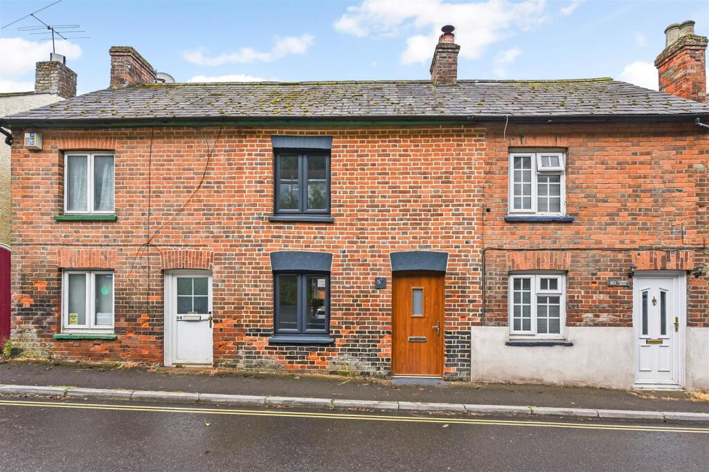 2 bed Mid Terraced House for rent in Whitchurch. From Graham & Co - Andover 2 bed Mid Terraced House for rent in Whitchurch. From Graham & Co - Andover
