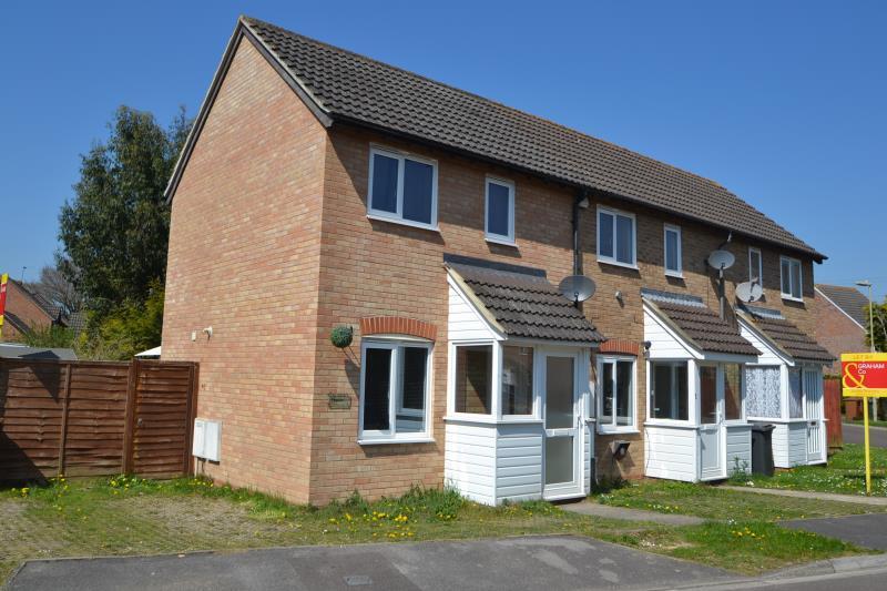 1 bed Mid Terraced House for rent in Andover. From Graham & Co - Andover