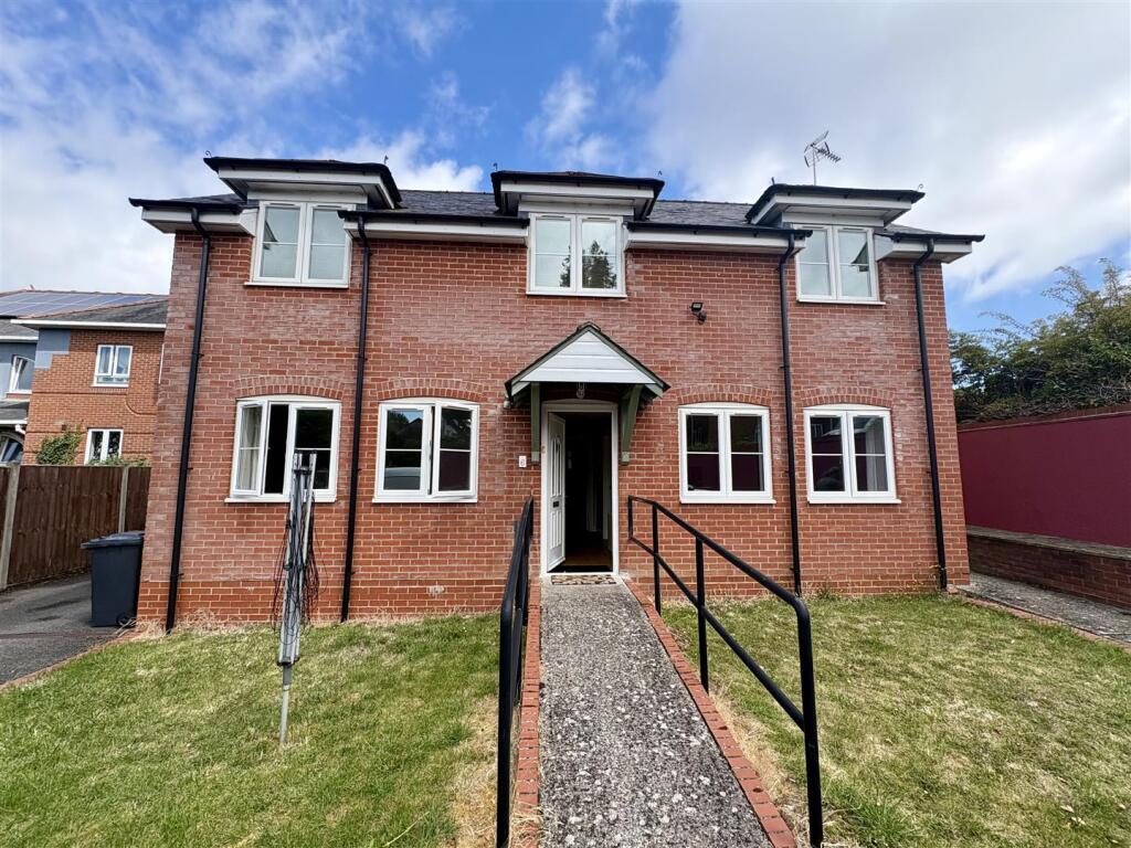 2 bed House (unspecified) for rent in Andover. From Graham & Co - Andover