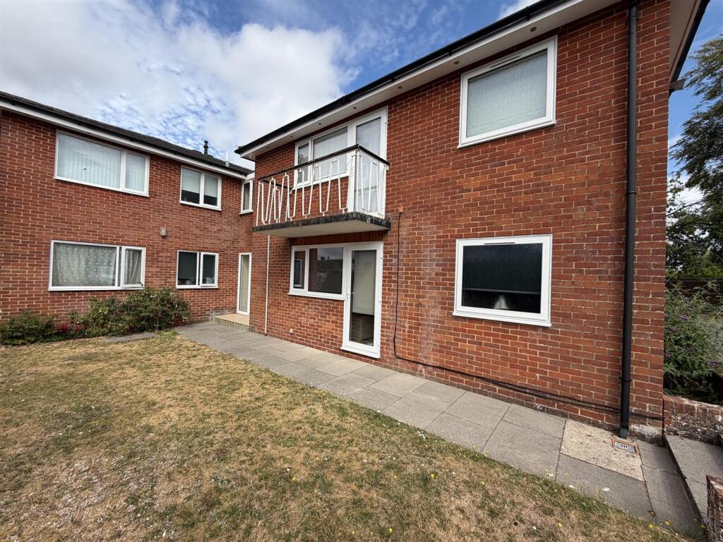 4 bed Studio for rent in Andover. From Graham & Co - Andover