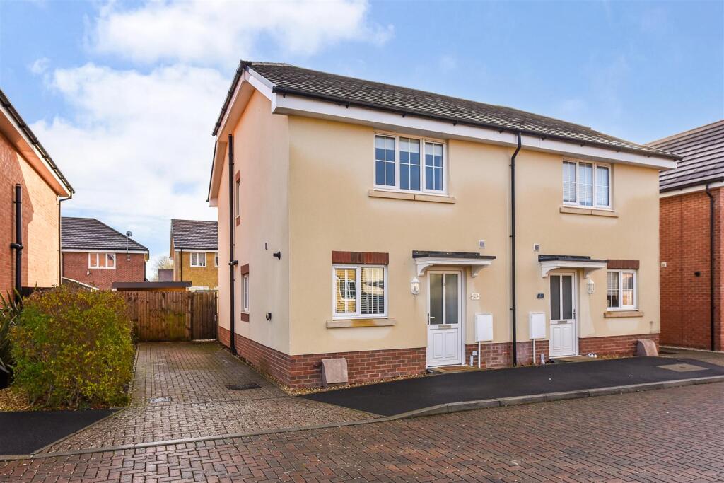 3 bed Semi Detached for rent in Andover. From Graham & Co - Andover