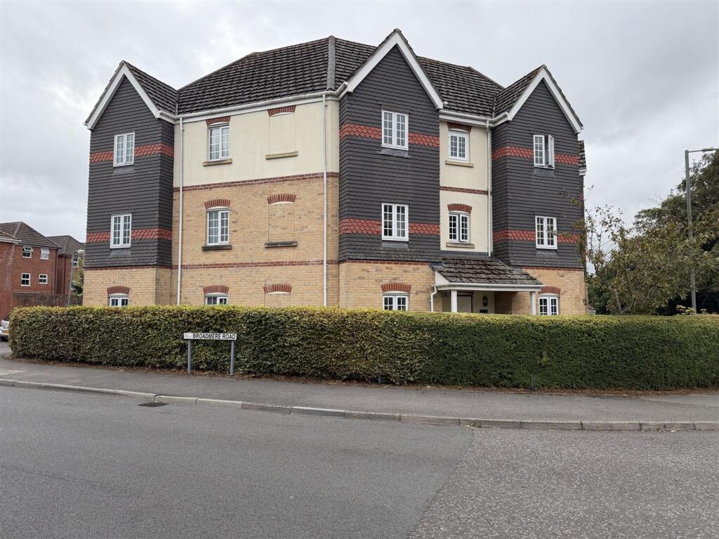 2 bed 1st Floor Flat for rent in Basingstoke. From Graham & Co - Andover