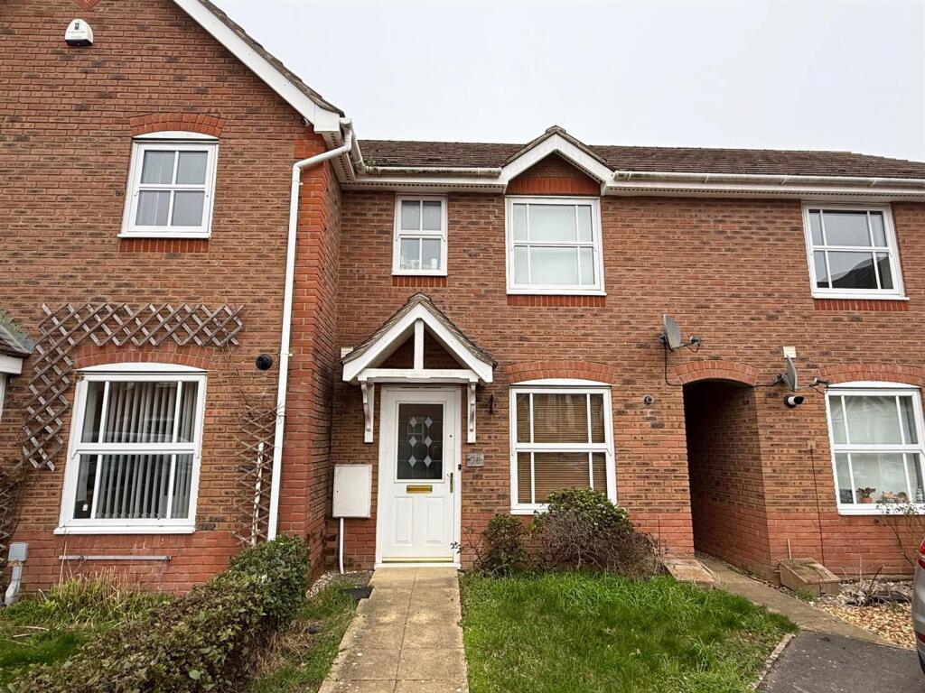 2 bed Mid Terraced House for rent in Charlton. From Graham & Co - Andover