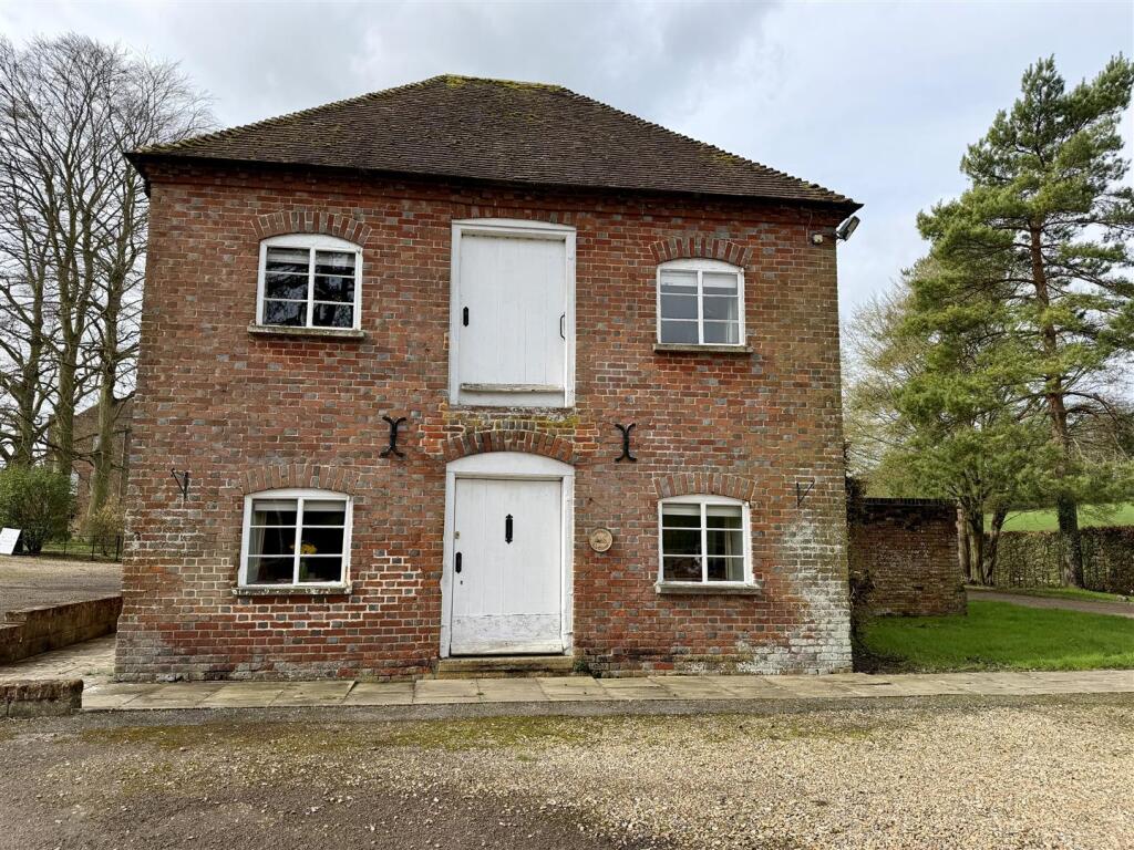 2 bed Cottage for rent in Petham. From Finn's - Canterbury