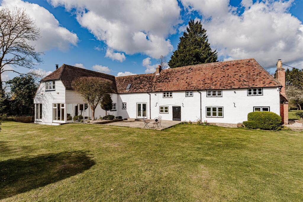 6 bed Detached for rent in Waltham. From Finn's - Canterbury