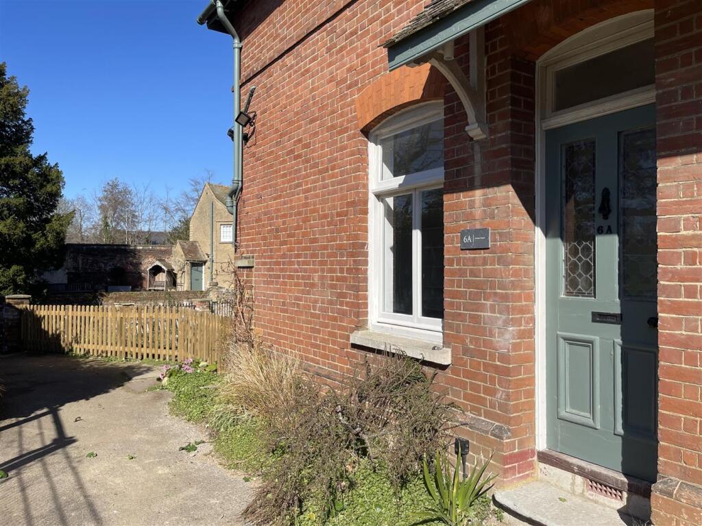 3 bed Detached for rent in Canterbury. From Finn's - Canterbury