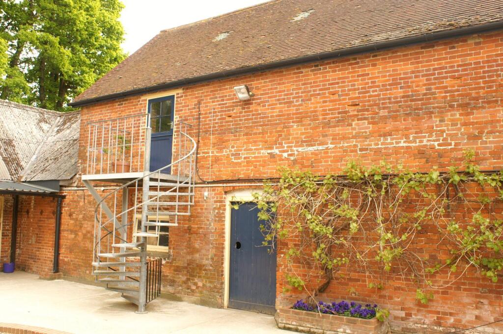 1 bed 1st Floor Flat for rent in Bishopsbourne. From Finn's - Canterbury