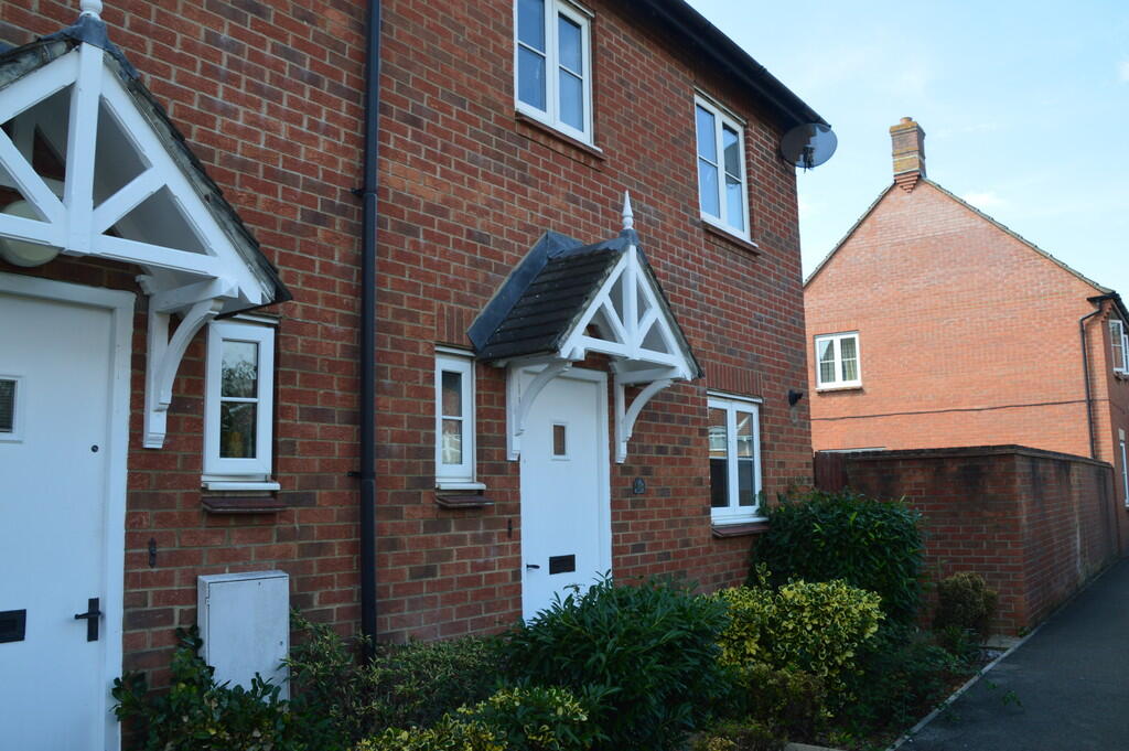 3 bed Mid Terraced House for rent in Wick St Lawrence. From Bloxham & Barlow - Weston-Super-Mare 3 bed Mid Terraced House for rent in Wick St Lawrence. From Bloxham & Barlow - Weston-Super-Mare