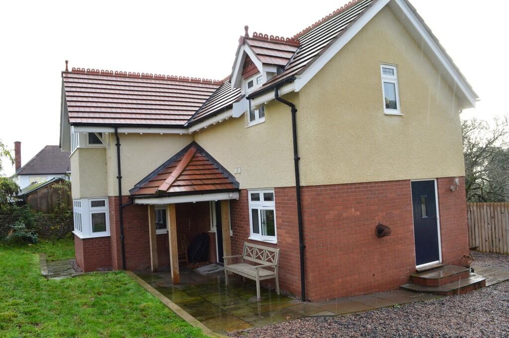 3 bed Detached for rent in Weston-Super-Mare. From Bloxham & Barlow - Weston-Super-Mare 3 bed Detached for rent in Weston-Super-Mare. From Bloxham & Barlow - Weston-Super-Mare