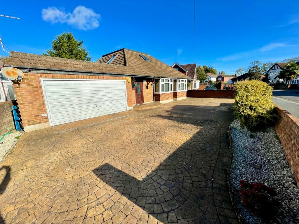 4 bed Detached bungalow for rent in Ashford. From Gregory Brown - Ashford