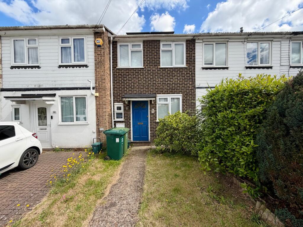 2 bed Mid Terraced House for rent in Ashford. From Gregory Brown - Ashford