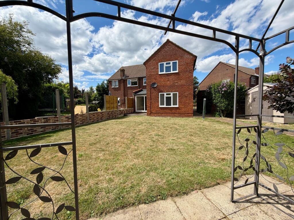 4 bed Semi Detached for rent in Ashford. From Gregory Brown - Ashford