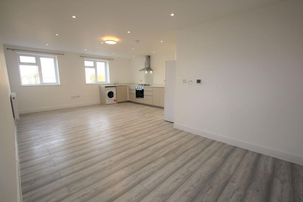2 bed 1st Floor Flat for rent in Ashford. From Gregory Brown - Ashford