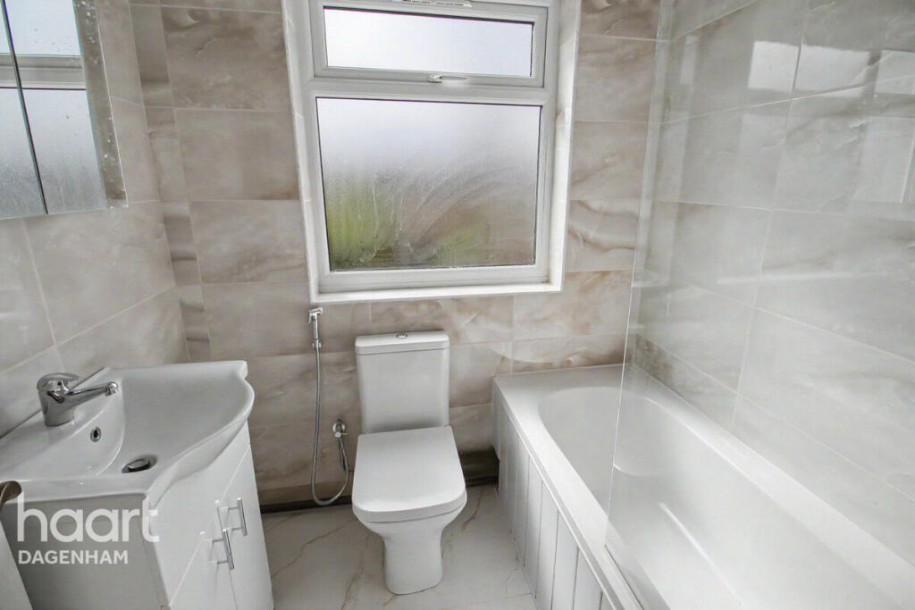 4 bed End of Terrace for rent in Dagenham. From haart - Dagenham