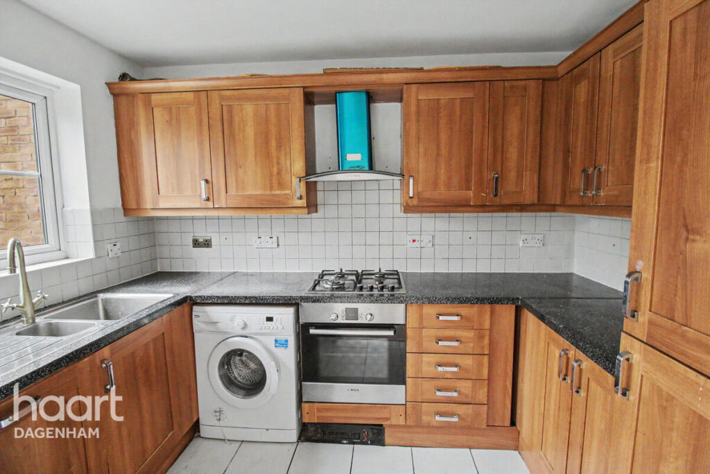 5 bed Semi Detached for rent in Dagenham. From haart - Dagenham