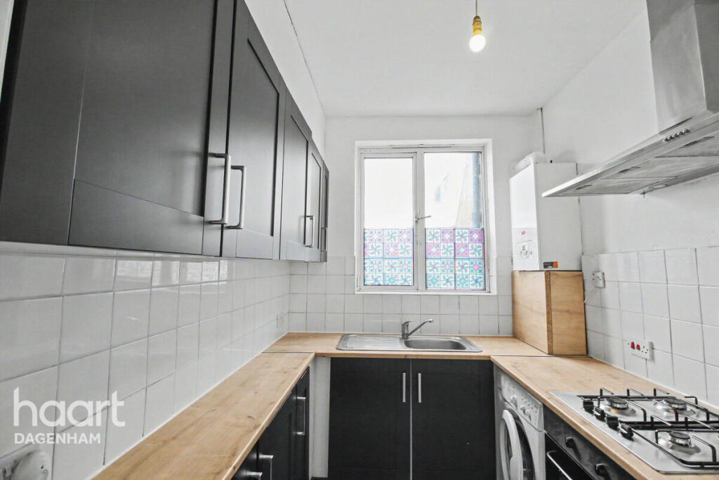 3 bed 1st Floor Flat for rent in Dagenham. From haart - Dagenham