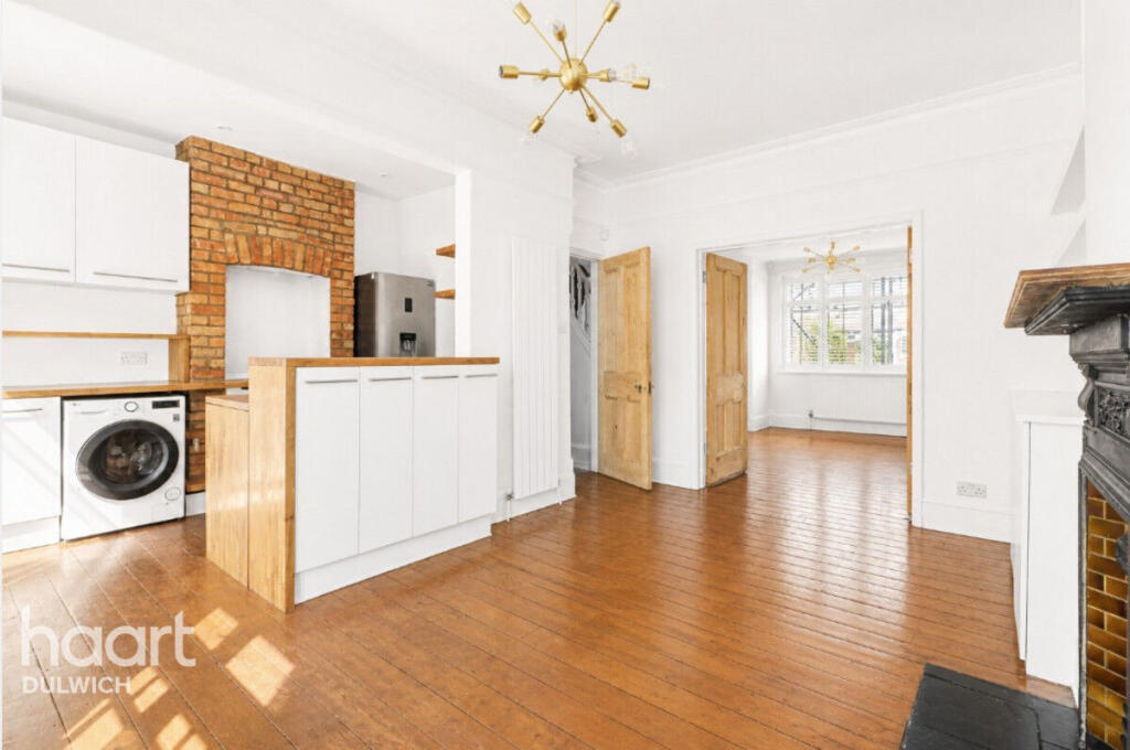 3 bed Mid Terraced House for rent in London. From haart - Dulwich