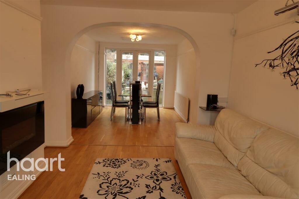 3 bed Semi-Detached House for rent in Greenford. From haart - Ealing - Lettings