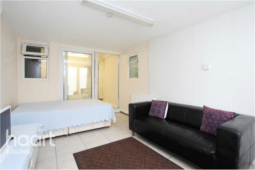 1 bed Flat for rent in Brentford. From haart - Ealing - Lettings
