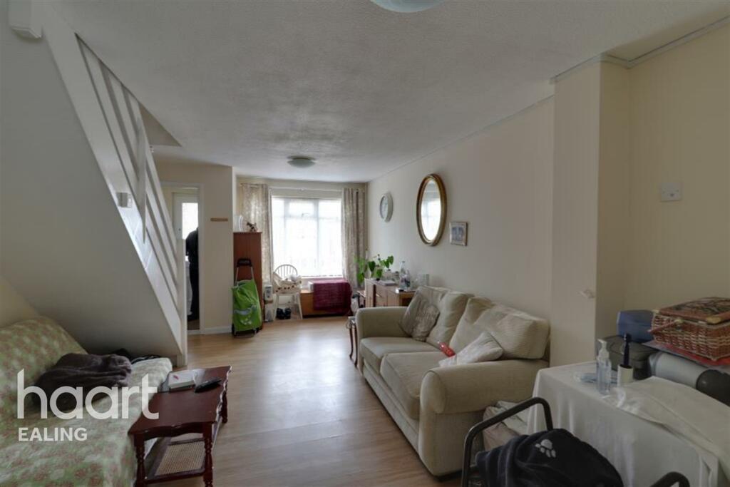 2 bed Mid Terraced House for rent in Southall. From haart - Ealing - Lettings