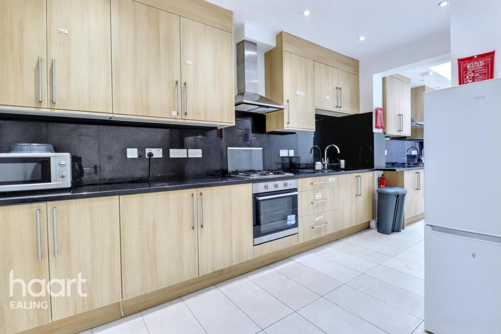 7 bed Semi Detached for rent in Southall. From haart - Ealing - Lettings