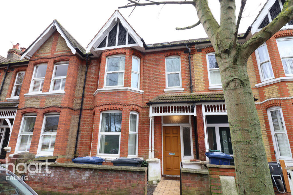 5 bed Mid Terraced House for rent in London. From haart - Ealing - Lettings 5 bed Mid Terraced House for rent in London. From haart - Ealing - Lettings