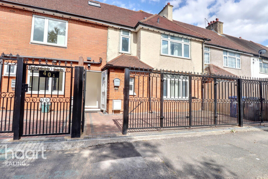 5 bed Mid Terraced House for rent in Brentford. From haart - Ealing - Lettings