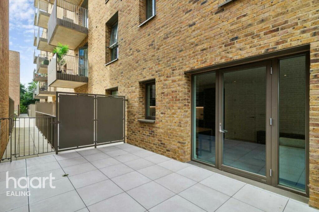 1 bed Apartment for rent in Hounslow. From haart - Ealing - Lettings