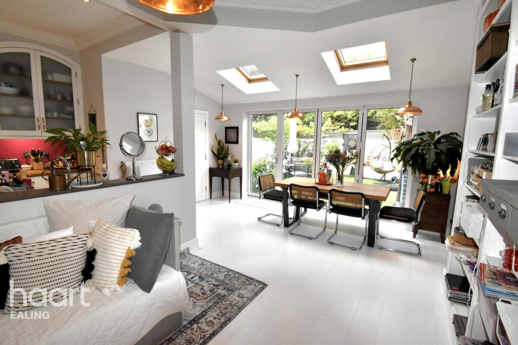 4 bed Mid Terraced House for rent in Greenford. From haart - Ealing - Lettings