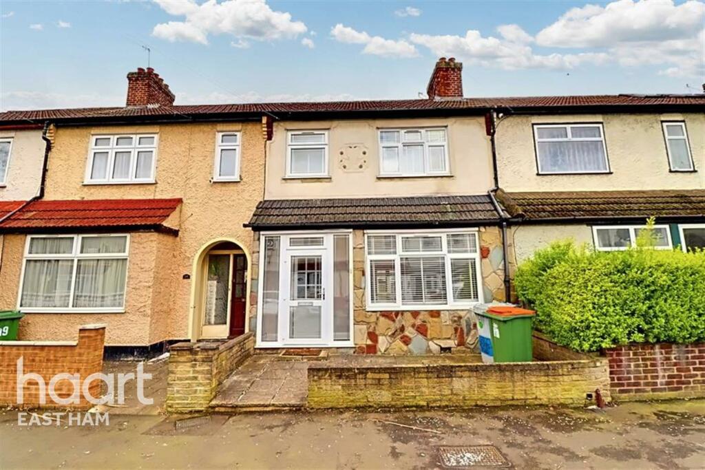 3 bed Mid Terraced House for rent in East Ham. From haart - East Ham