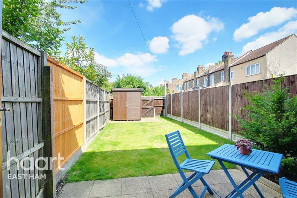 2 bed Mid Terraced House for rent in East Ham. From haart - East Ham