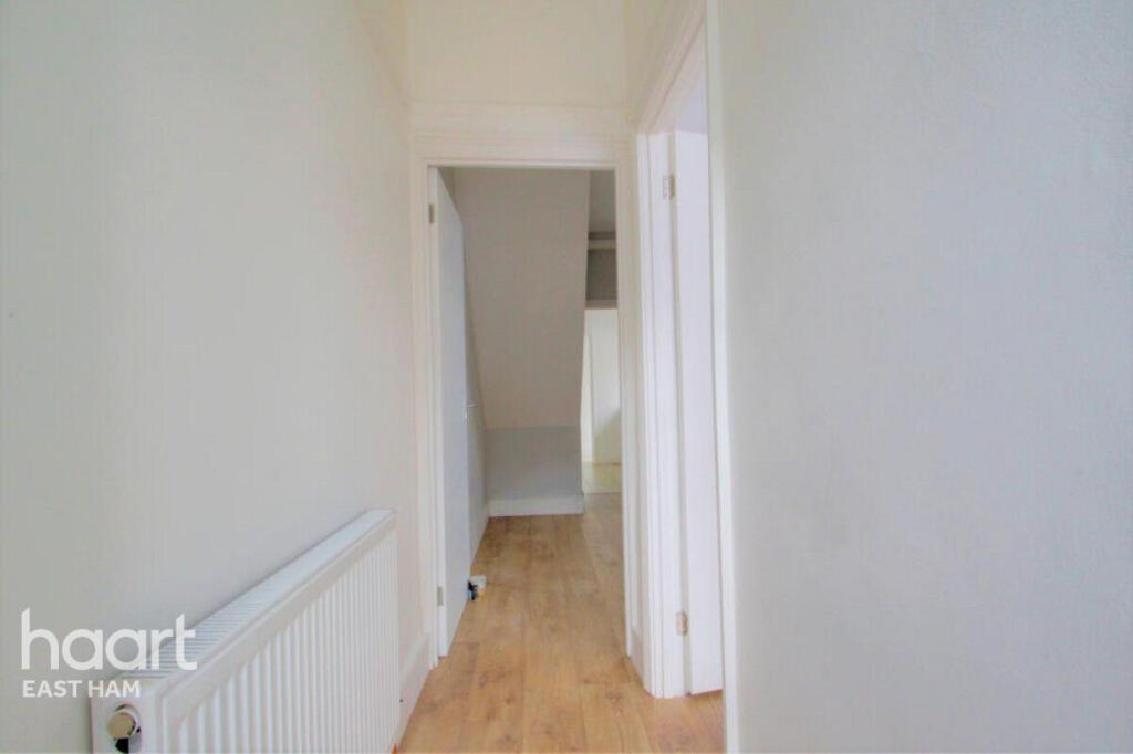3 bed Mid Terraced House for rent in East Ham. From haart - East Ham