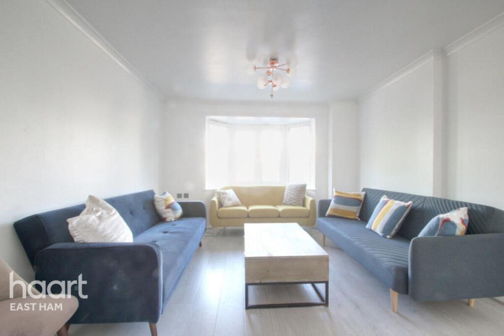 3 bed Mid Terraced House for rent in East Ham. From haart - East Ham