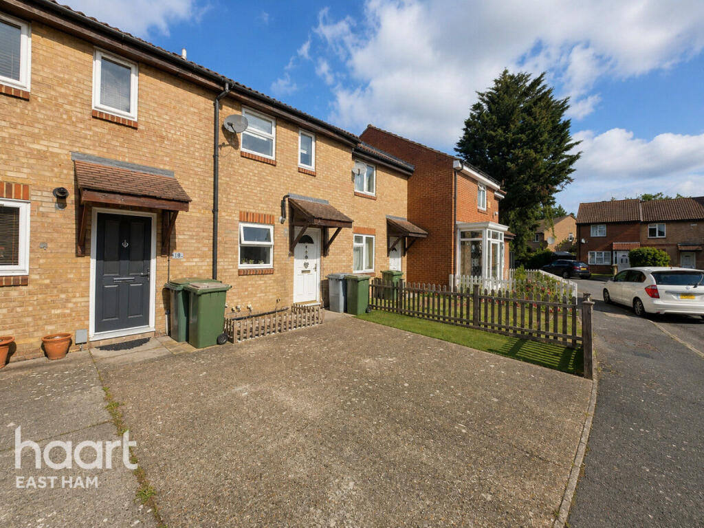 2 bed Mid Terraced House for rent in London. From haart - East Ham