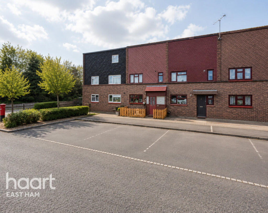 3 bed Mid Terraced House for rent in East Ham. From haart - East Ham 3 bed Mid Terraced House for rent in East Ham. From haart - East Ham