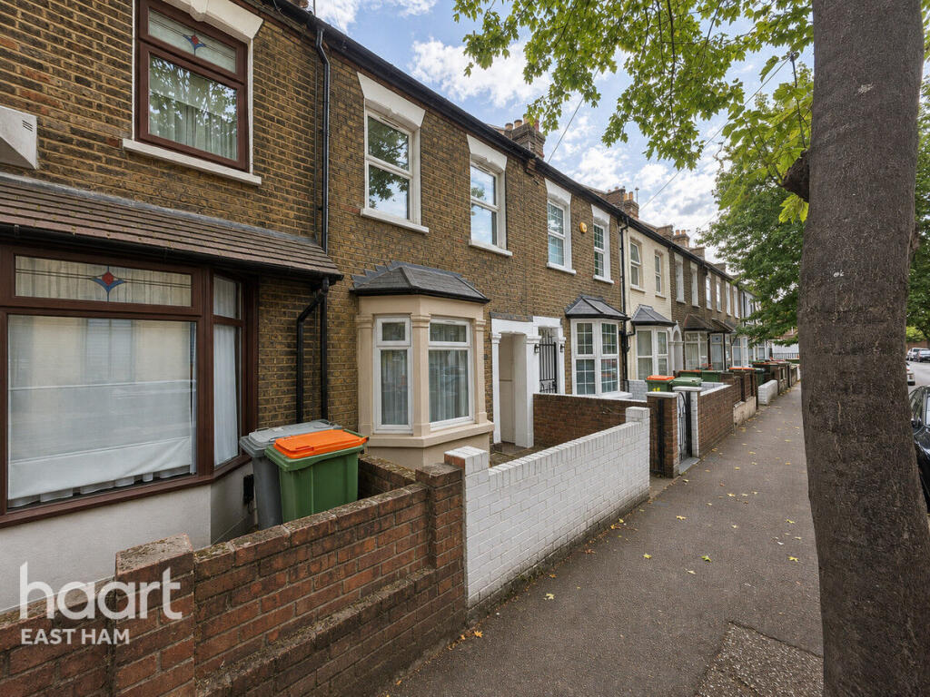 2 bed Mid Terraced House for rent in London. From haart - East Ham