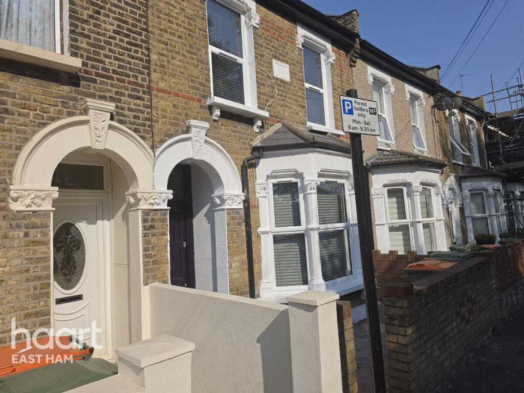3 bed Mid Terraced House for rent in London. From haart - East Ham