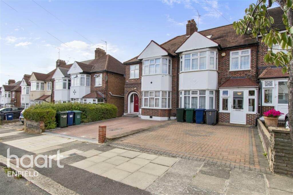 5 bed Mid Terraced House for rent in Southgate. From haart - Enfield - Lettings
