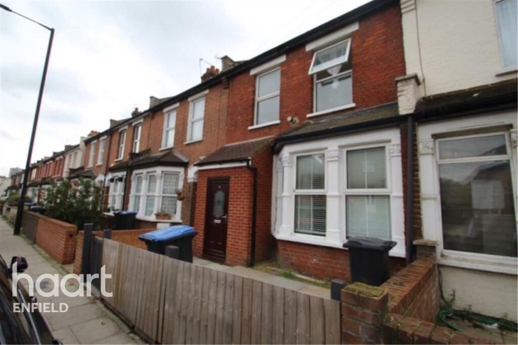 4 bed Mid Terraced House for rent in Edmonton. From haart - Enfield - Lettings