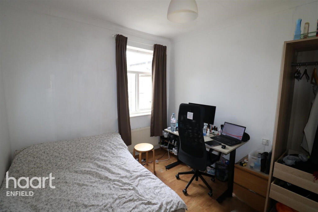 1 bed Mid Terraced House for rent in Edmonton. From haart - Enfield
