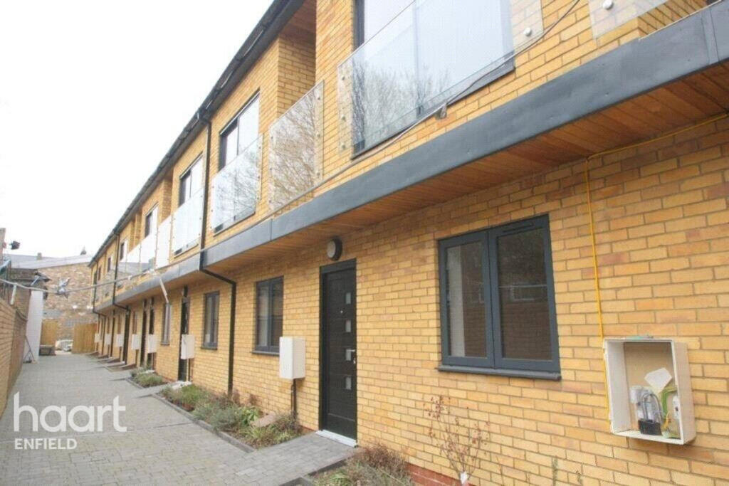4 bed Apartment for rent in London. From haart - Enfield