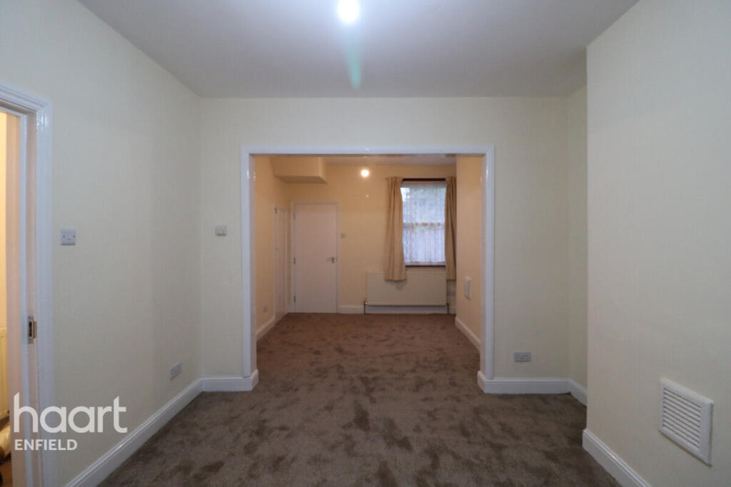 3 bed Semi Detached for rent in London. From haart - Enfield 3 bed Semi Detached for rent in London. From haart - Enfield