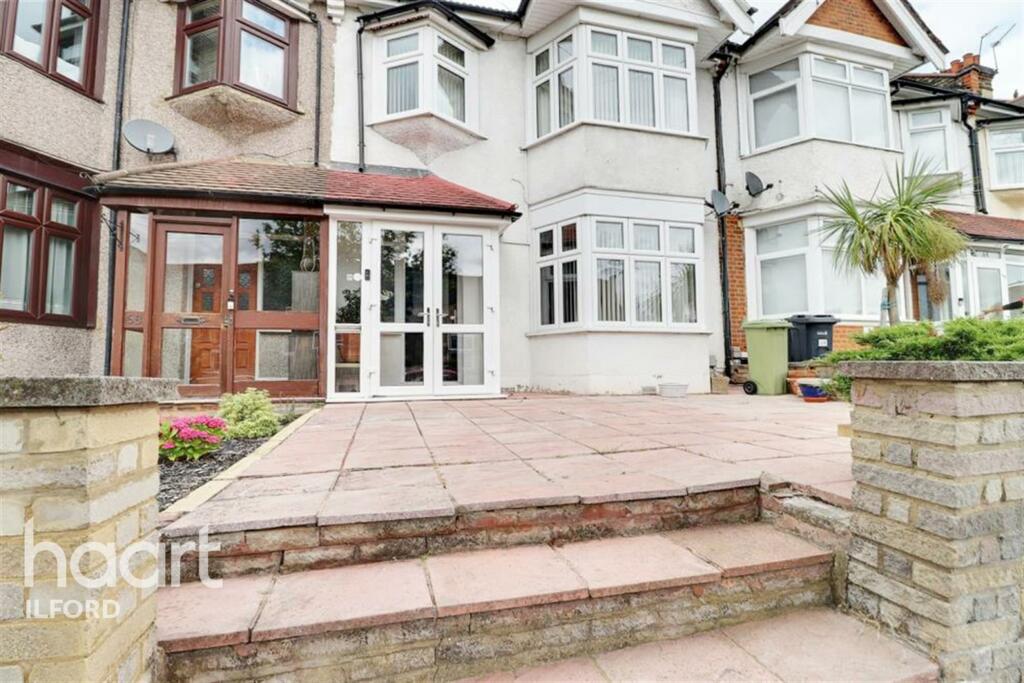 3 bed Semi-Detached House for rent in Ilford. From haart - Ilford
