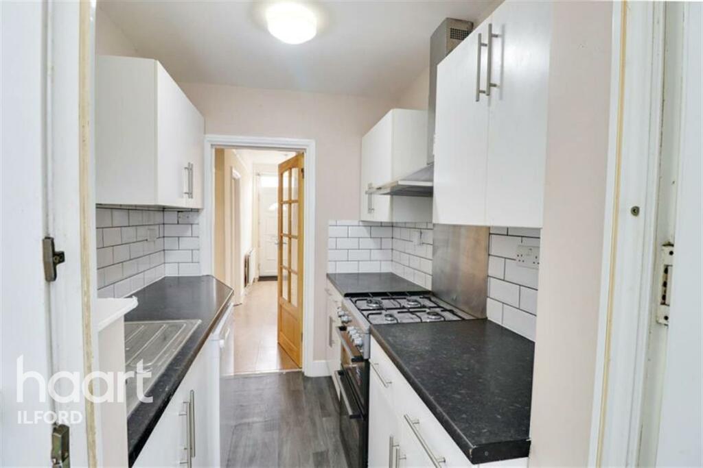 3 bed Mid Terraced House for rent in Walthamstow. From haart - Ilford